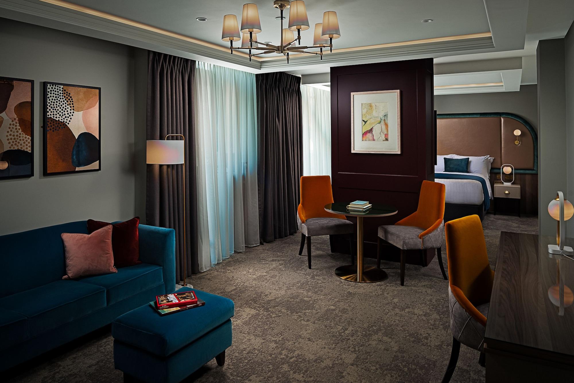 The Savoy Hotel Limerick Junction Exterior foto A suite on board