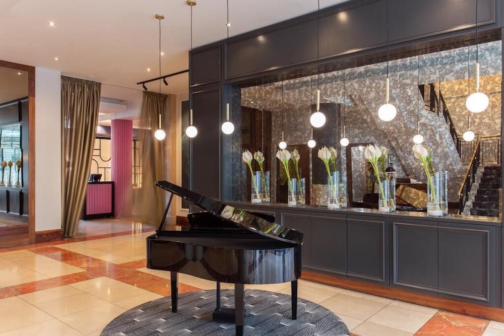 The Savoy Hotel Limerick Junction Exterior foto The piano in the lobby
